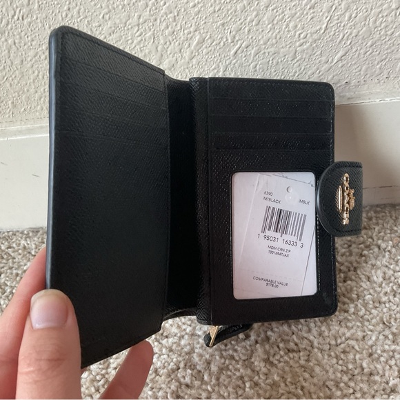 Used COACH 6390 Medium Corner Zip Wallet - Black - Picture 3 of 6